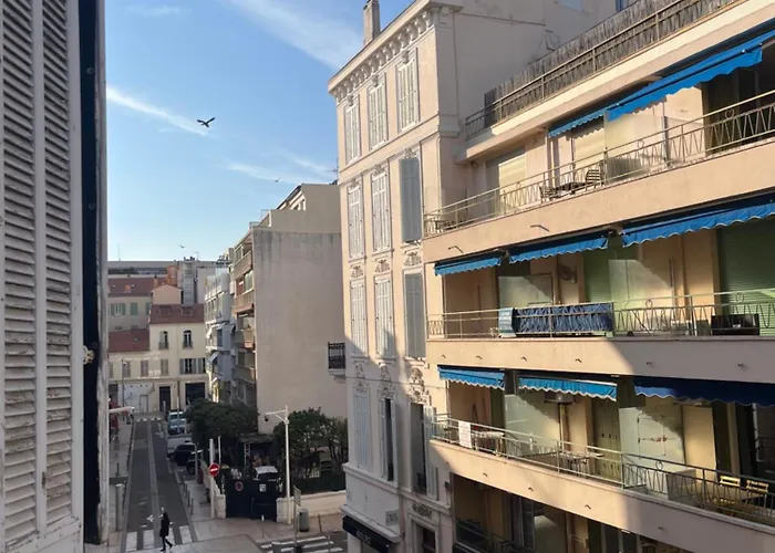 Au Coeur De *